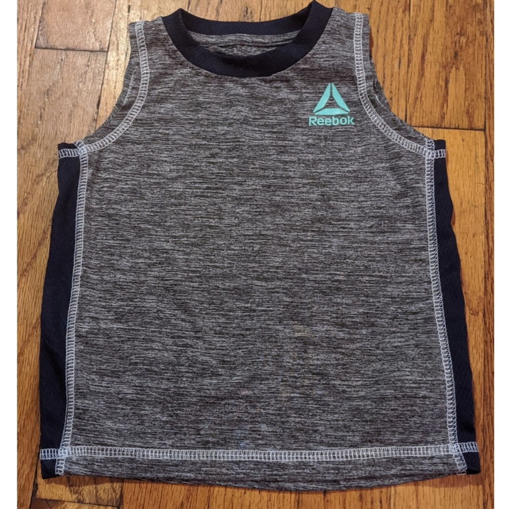 Matching Reebok set - Picture 3 of 3